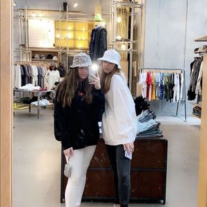 Meet your Posher, Liza